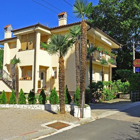 Apartments With A Parking Space Opric, Opatija - 7728 로브란 외부 사진