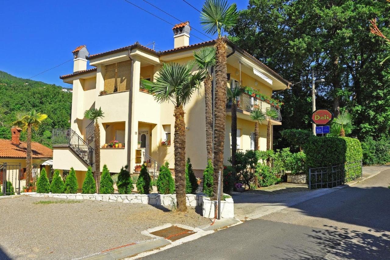 Apartments With A Parking Space Opric, Opatija - 7728 로브란 외부 사진